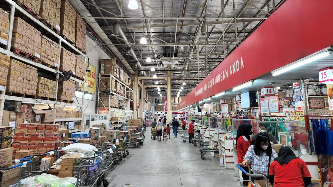 How a Wholesale Flashlight Distributor Can Help You Increase Profit Margins